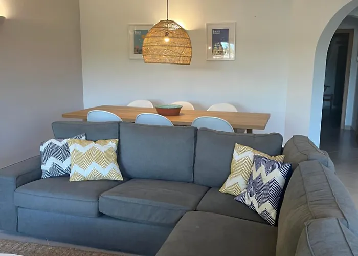 Luxury Apartment With Free Use Of Pool, Gym And Spa