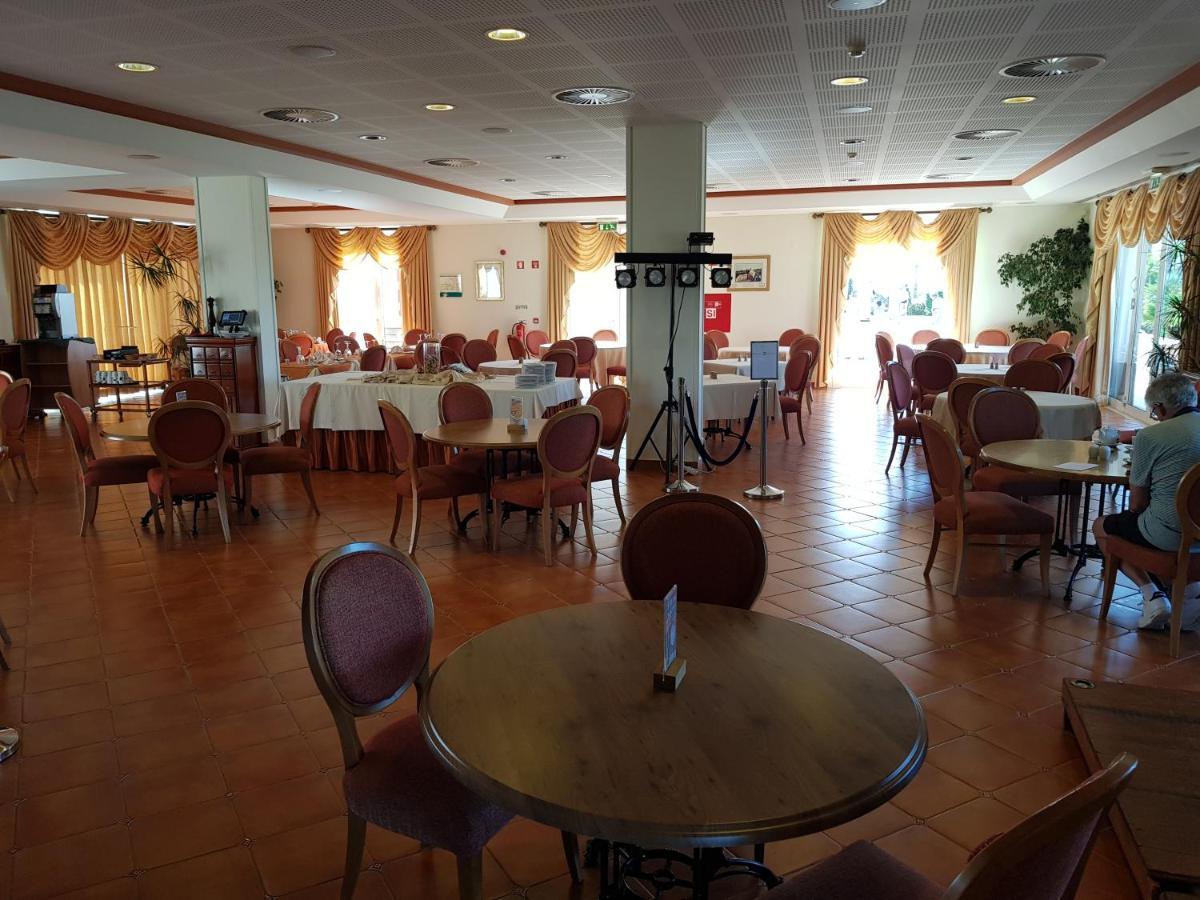 Luxury With Free Use Of Pool, Gym And